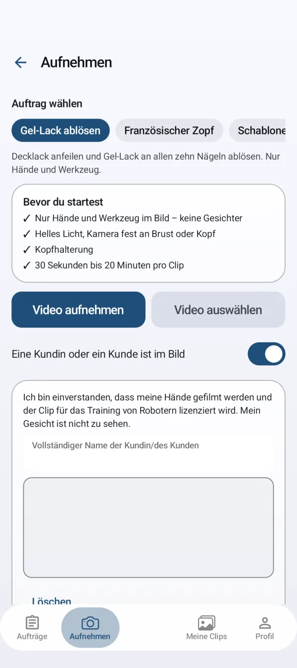 SkillFrames-App: Kundin unterschreibt vor der Aufnahme